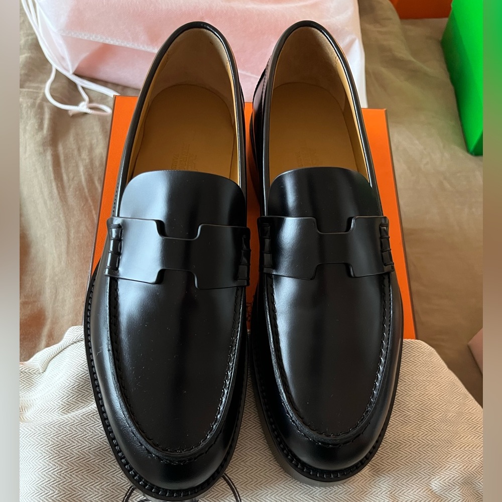 Hermes Hour Loafer - 100% authentic, never been worn.